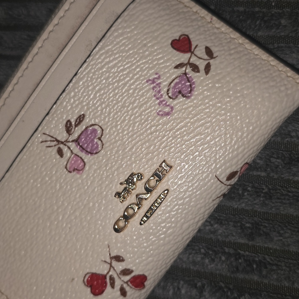 Coach Cardholder Hearts - Picture 2 of 4
